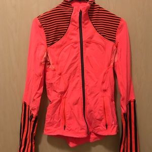 Lululemon jacket size 6
